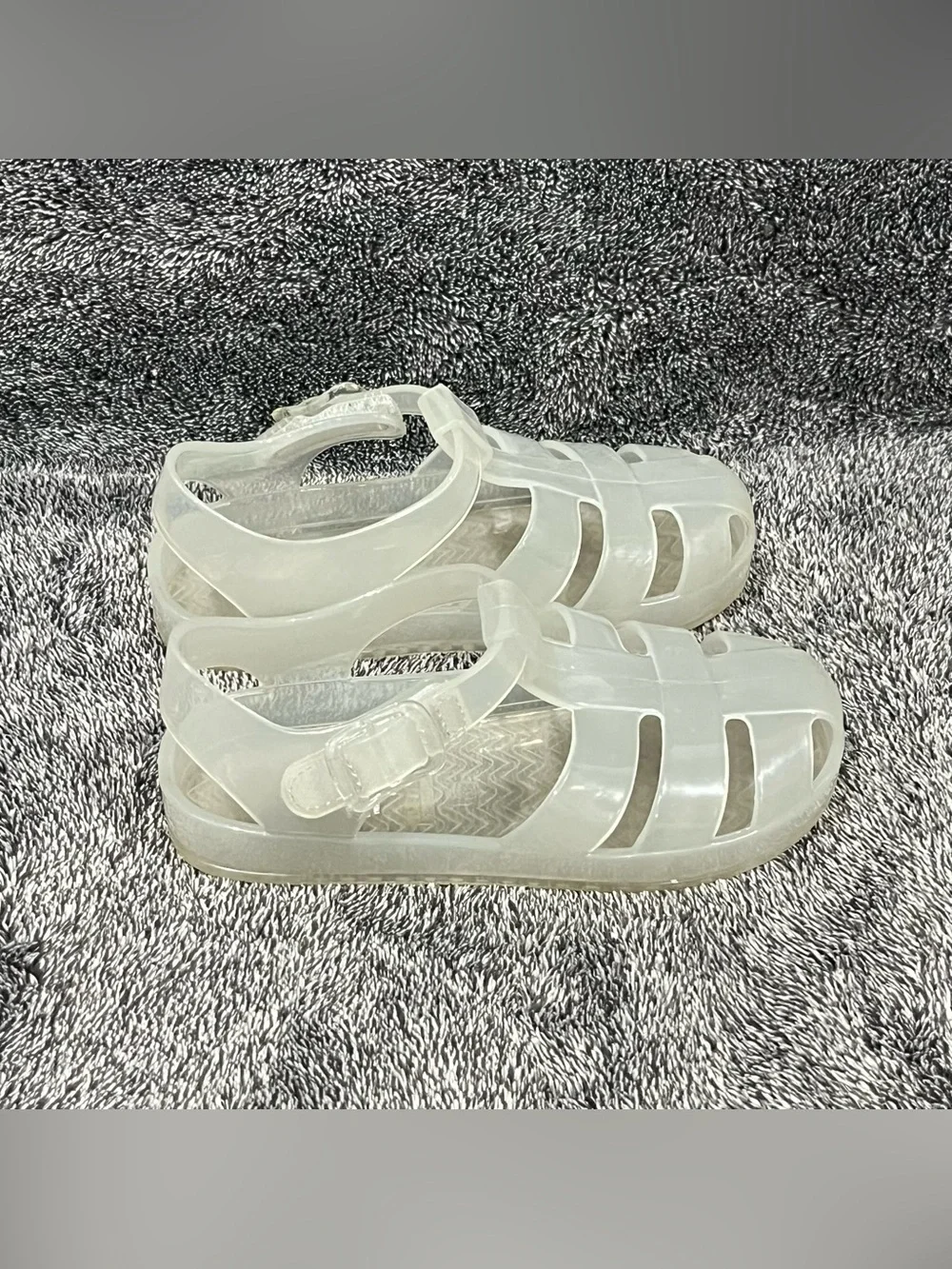 Old Navy fisherman style transparent jelly sandals for toddler girls size 9